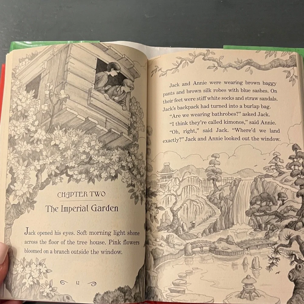 Dragon of the Red Dawn (Magic Tree House # 37, A Merlin Mission) Hardcover Mary